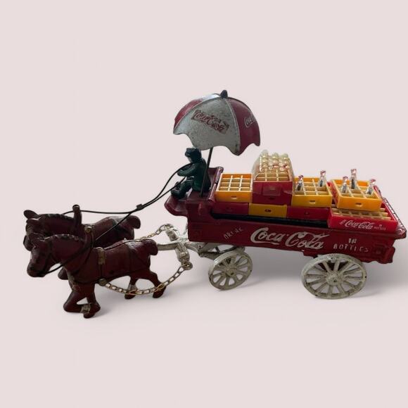 COCA COLA VINTAGE EUC CAST IRON HORSE DRAWN WAGON WITH UMBRELLA & Access - Picture 1 of 6